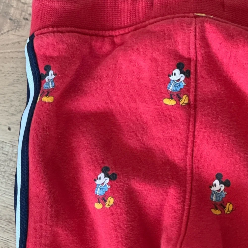 GAP adorable disney